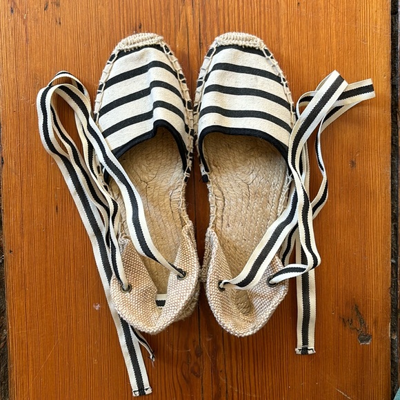 Black and white striped tie espadrilles - Picture 5 of 9